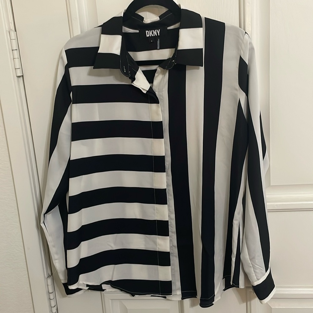 DKNY polyester Long sleeves long blouse sz M